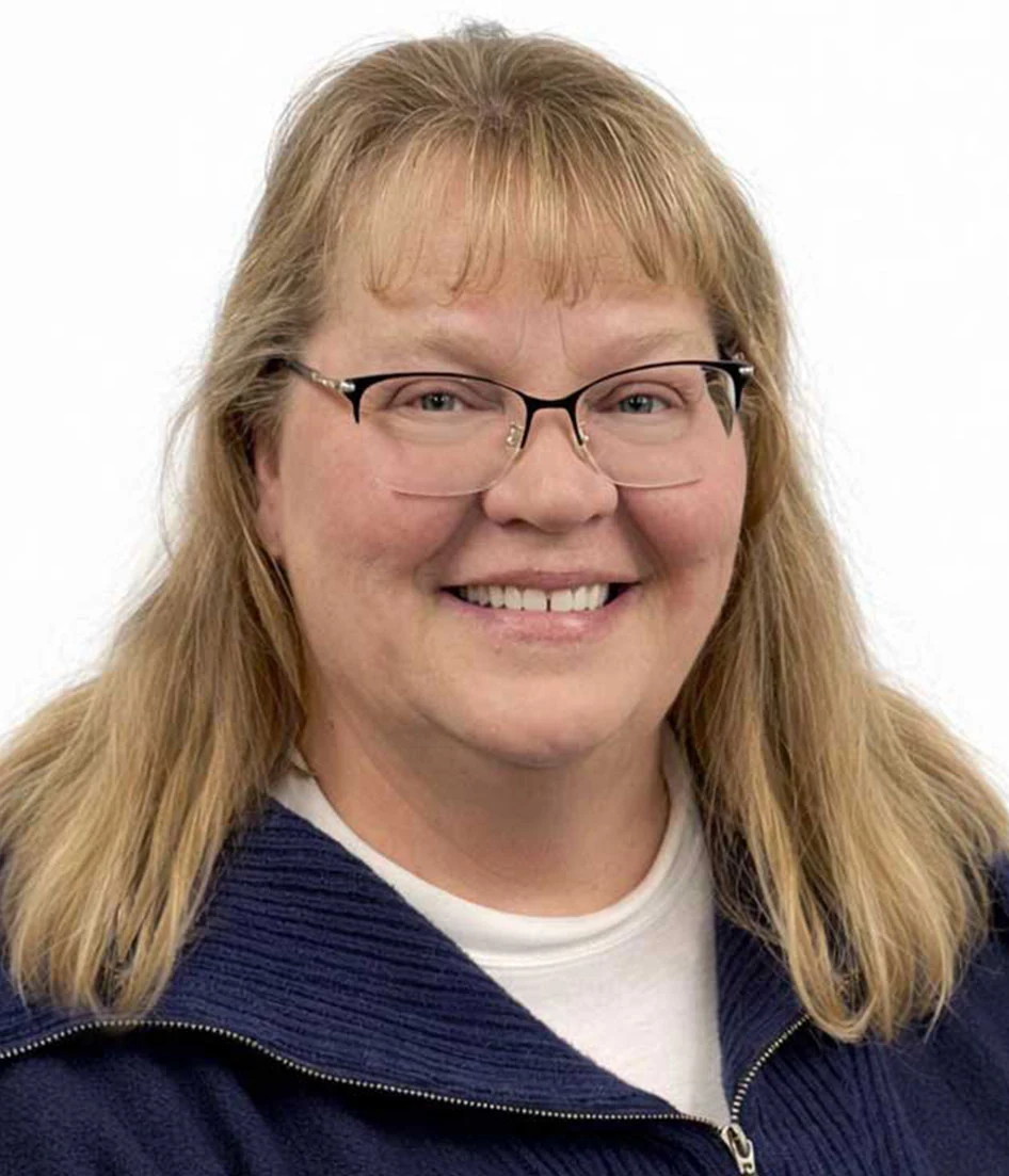 Nikki Scmidt headshot