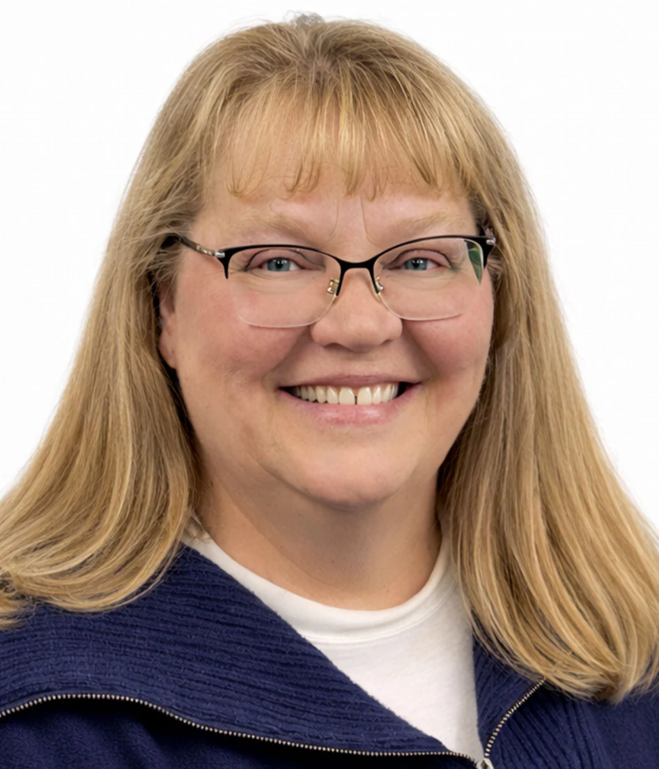 Nikki Scmidt headshot